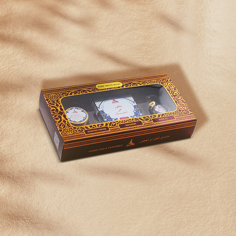 مجموعة هدايا 3 قطع مكونة من: كريم مُعطَّر بيور وايت مسك 8 غ + بخور 40 غ + زيت عطري مركز 15 مل